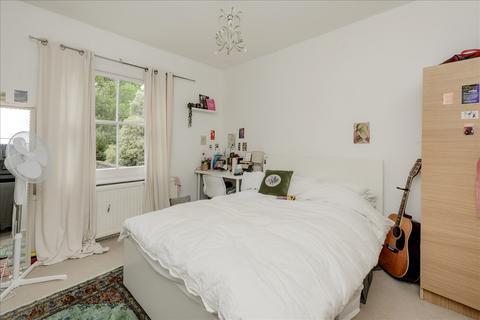 4 bedroom duplex for sale, Ormiston Grove, Shepherd's Bush W12