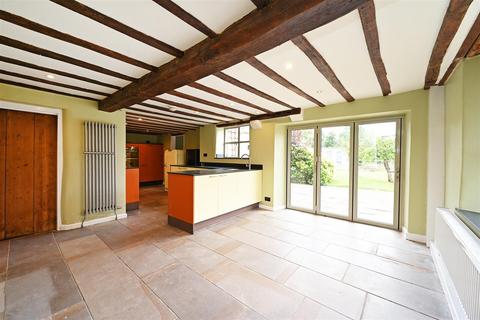 4 bedroom cottage for sale, Main Street, Heath, Chesterfield