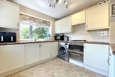13 Bancroft Close, Bredbury, Stockport, SK6 2HB