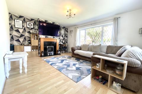 13 Bancroft Close, Bredbury, Stockport, SK6 2HB