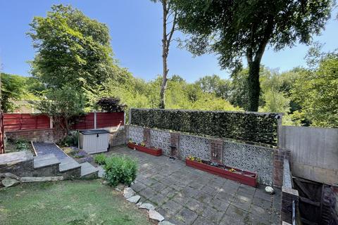 13 Bancroft Close, Bredbury, Stockport, SK6 2HB
