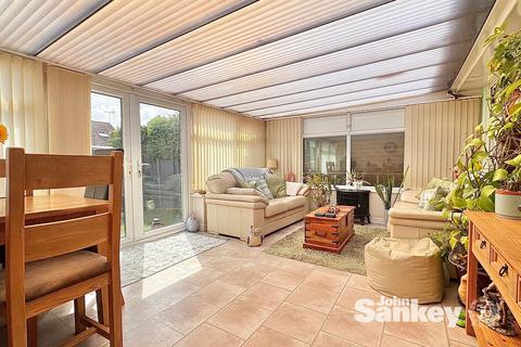 4 bedroom semi-detached bungalow for sale, Dunelm Close, Sutton-In-Ashfield, NG17