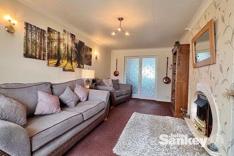4 bedroom semi-detached bungalow for sale, Dunelm Close, Sutton-In-Ashfield, NG17