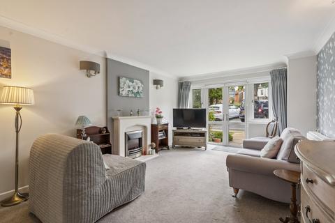 2 bedroom retirement property for sale, Bedford Road, Hitchin, SG5