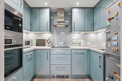 2 bedroom retirement property for sale, Bedford Road, Hitchin, SG5