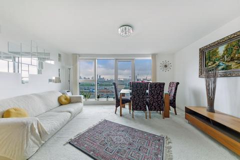 1 bedroom flat to rent, Admiral House, Nine Elms, London, SW8