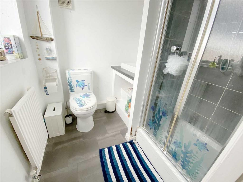 Ensuite: