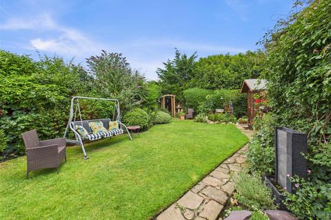 2 bedroom semi-detached bungalow for sale, Four Acre Close, Kirk Ella