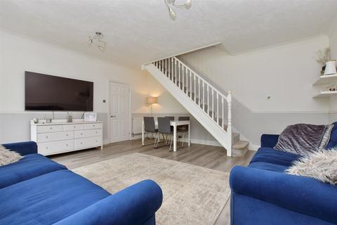 15 Lower Dunnymans, Banstead, SM7 2BX
