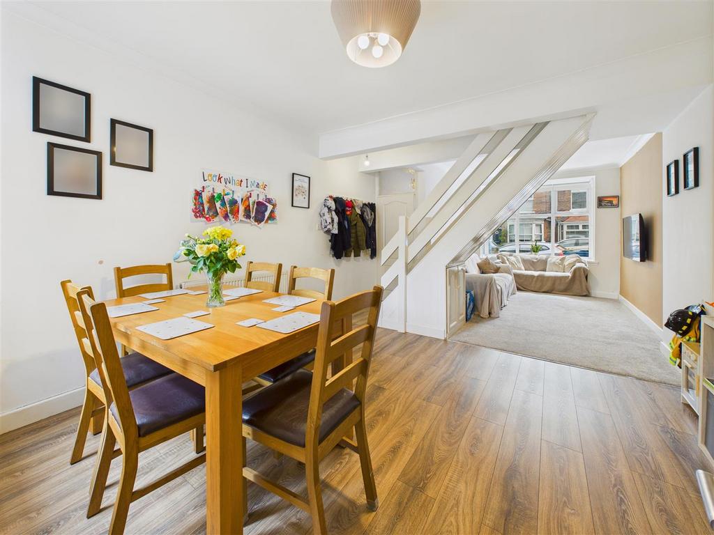 Lounge/Dining Room