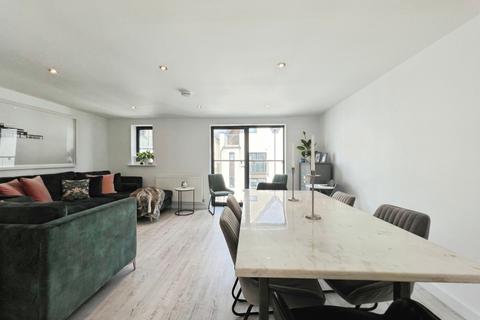 undefined, Fishermans Beach, Hythe