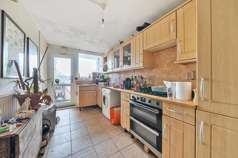 2 bedroom maisonette for sale, Barbrook House, Chatham Place, E9