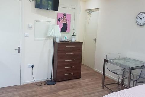 1 bedroom in a house share to rent, Chatsworth Road