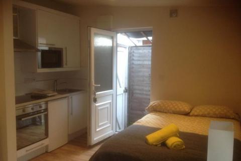 1 bedroom flat to rent, Ash Grove