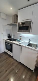 1 bedroom flat to rent, Portnall Road