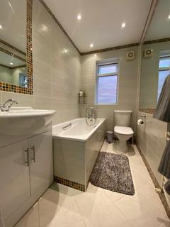 1 bedroom in a house share to rent, Chatsworth Road