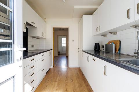 23 Lynwood, Guildford, GU2 7NY