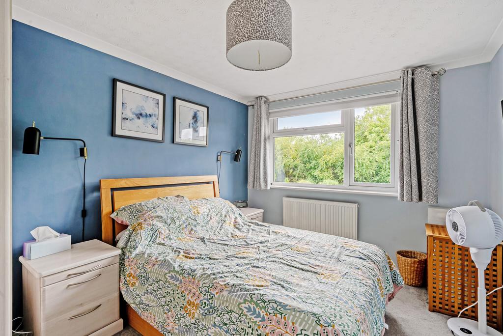 Bedroom 1 Pic 2