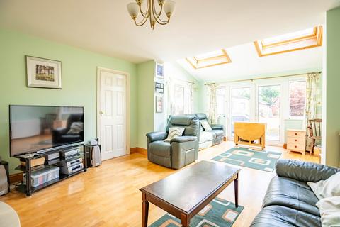 3 bedroom semi-detached house for sale, Barnfield Road, Hertfordshire AL4