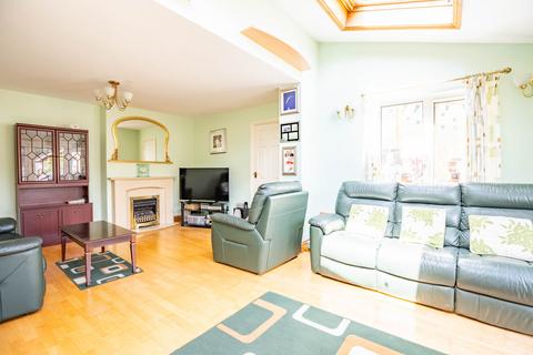 3 bedroom semi-detached house for sale, Barnfield Road, Hertfordshire AL4
