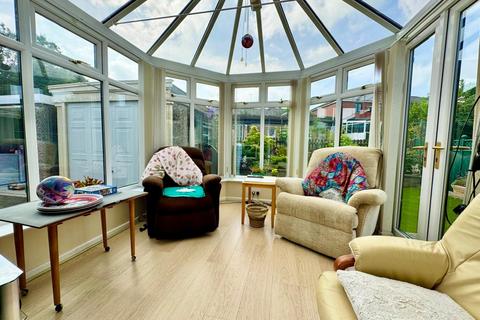 2 bedroom bungalow for sale, Andrew Avenue, Lancashire BB4