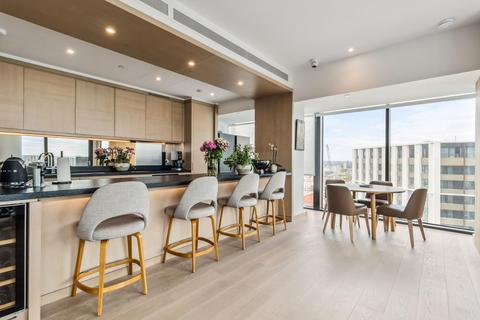 3 bedroom apartment for sale, Viaduct Gardens, London, SW11