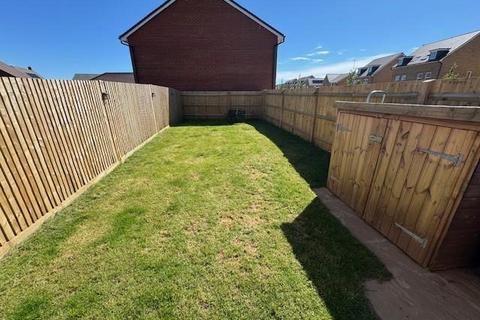 3 bedroom semi-detached house to rent, Strickland Way, Wimborne Minster