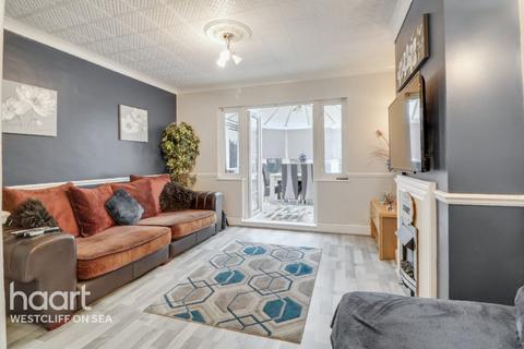 2 bedroom semi-detached bungalow for sale, Hampton Gardens, Southend-On-Sea