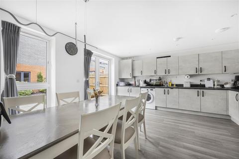 undefined, Addison Road, Reading, RG1