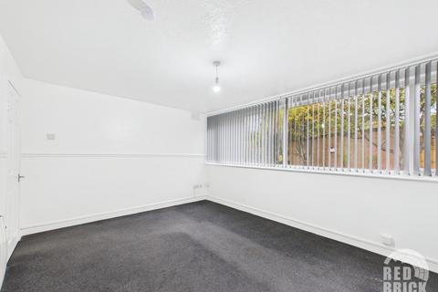 undefined, Balmoral Close, Coventry, CV2