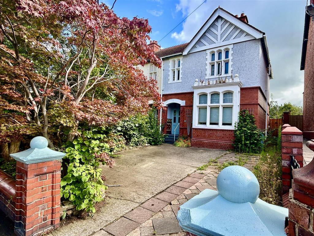 Edgeley Road, Whitchurch 5 bed semi-detached house - £275,000