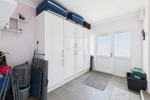 15 Forth An Tewennow, Phillack, Hayle, TR27 4QE