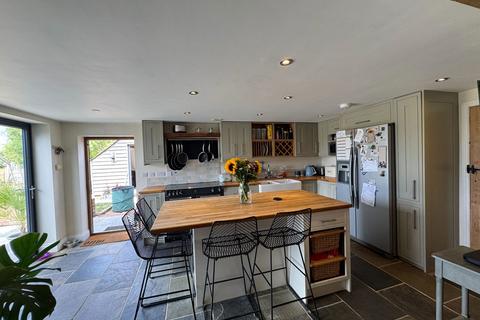 3 bedroom semi-detached house for sale, Frittenden,Kent