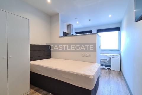 Studio to rent, Renaissance Works, New Street, Huddersfield, HD1 2AT