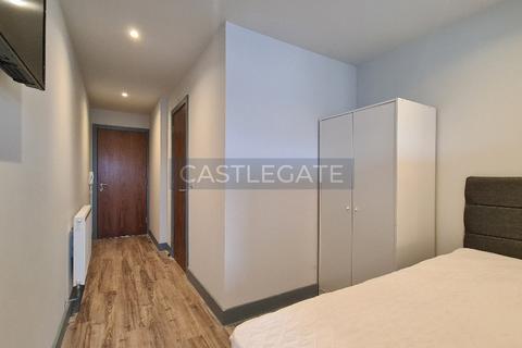 Studio to rent, Renaissance Works, New Street, Huddersfield, HD1 2AT