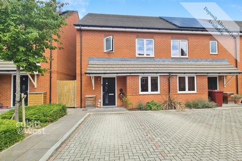 3 bedroom end of terrace house to rent, North Mead Chichester PO19