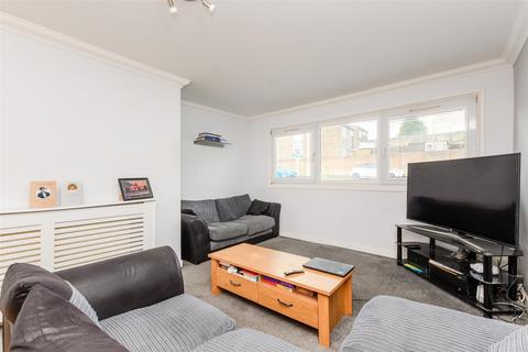 45 Ifield Way, Gravesend, DA12 5UA