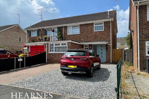 3 bedroom semi-detached house for sale, Hewitt Road, Hamworthy, Poole, BH15