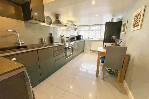 3 bedroom semi-detached house for sale, Hewitt Road, Hamworthy, Poole, BH15