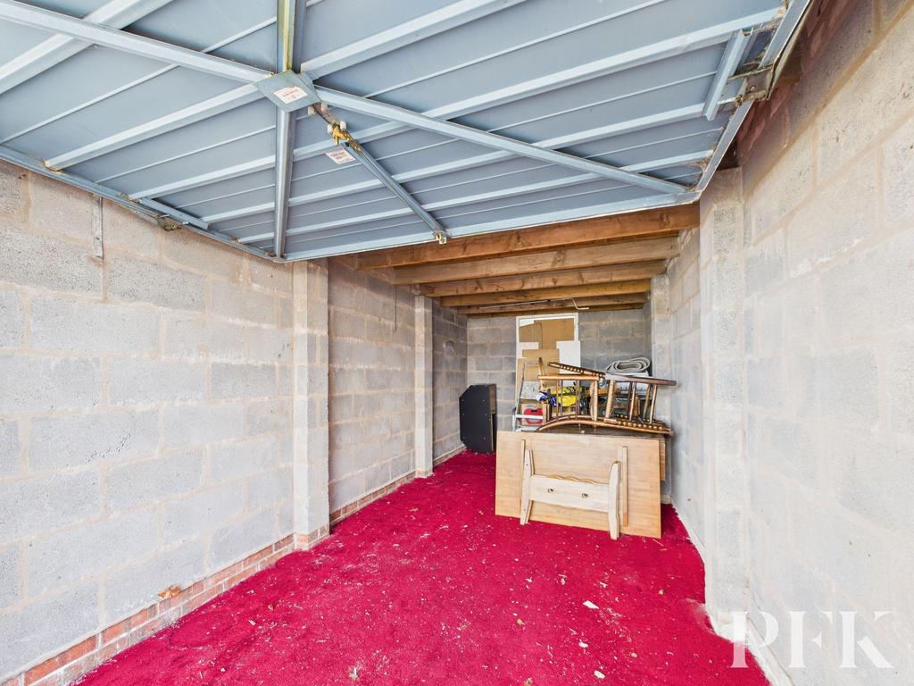 Detached Garage