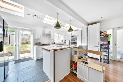 4 bedroom end of terrace house for sale, Hayling Road, Watford, Hertfordshire