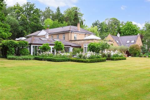 6 bedroom detached house to rent, Four Winds, Old Avenue, Weybridge