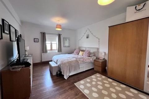 3 bedroom barn conversion to rent, Pondside Barn, Ockbrook, DE72 3RW