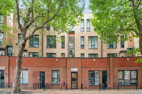 2 bedroom flat for sale, Southwark Park Road, London SE16