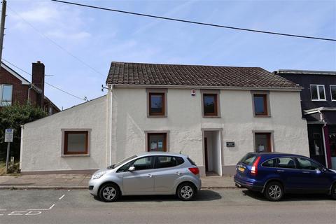 4 bedroom townhouse for sale, Merlins Hill, Haverfordwest