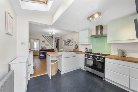 3 Salisbury Road, New Malden, KT3 3HZ