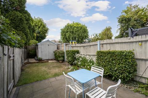 3 Salisbury Road, New Malden, KT3 3HZ