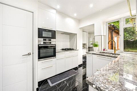 Chesterfield Road, London, W4