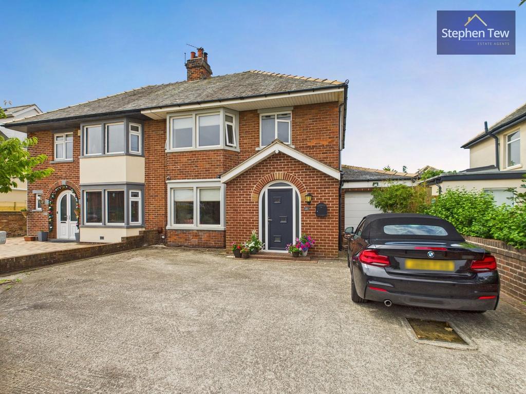 raleigh-avenue-blackpool-fy4-3-bed-semi-detached-house-for-sale