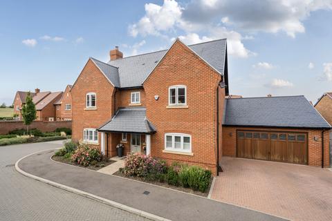 4 bedroom detached house for sale, Honeysuckle Copse, Bracknell RG42